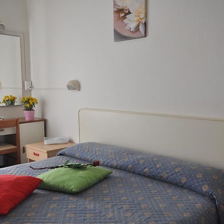 Hotel Roxy Floridiana Rimini Dış mekan fotoğraf